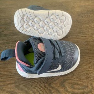 Baby Nike Free RN sneakers
